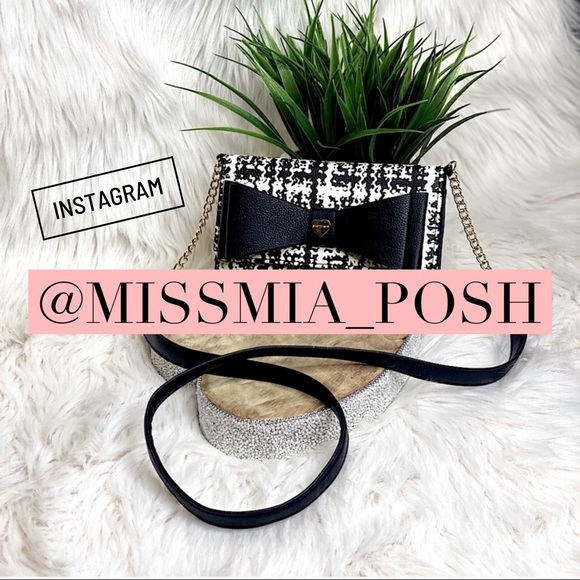 Meet your Posher, Megan - Picture 4 of 5